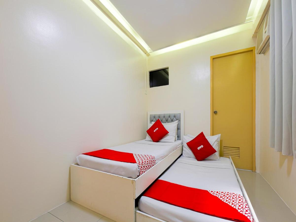 OYO 783 Freemont Place Paranaque City Eksteriør billede